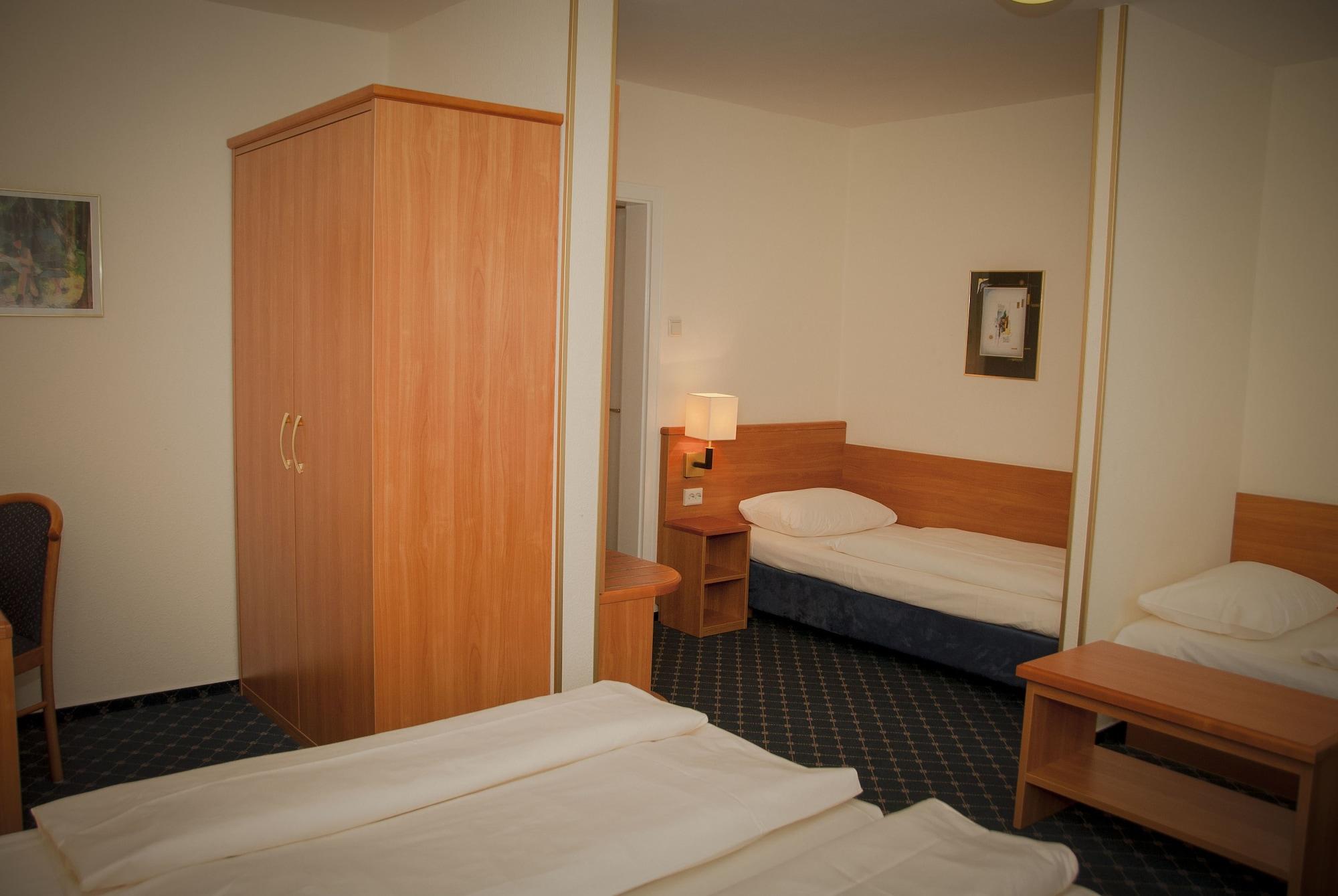 Elbbruecken Hotel Hamburg Exterior photo