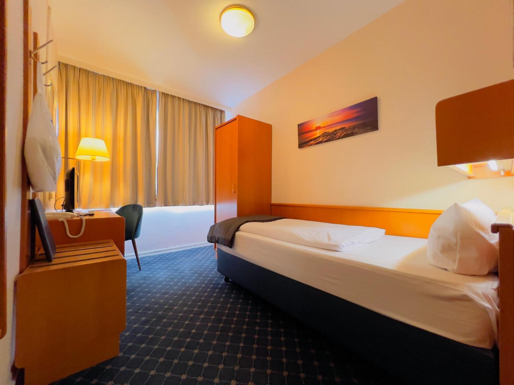 Elbbruecken Hotel Hamburg Exterior photo