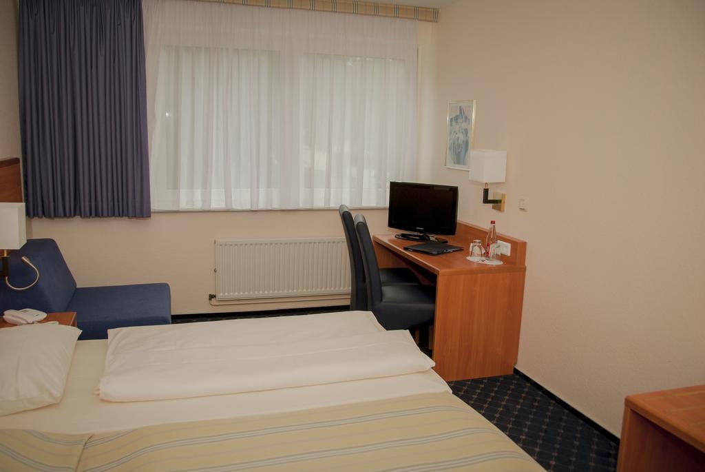 Elbbruecken Hotel Hamburg Exterior photo